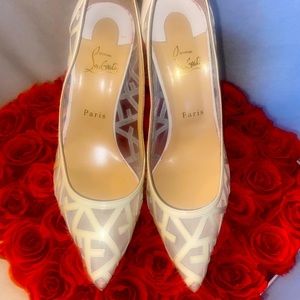 ❤️❤️Christian Louboutin White Leather Pumps